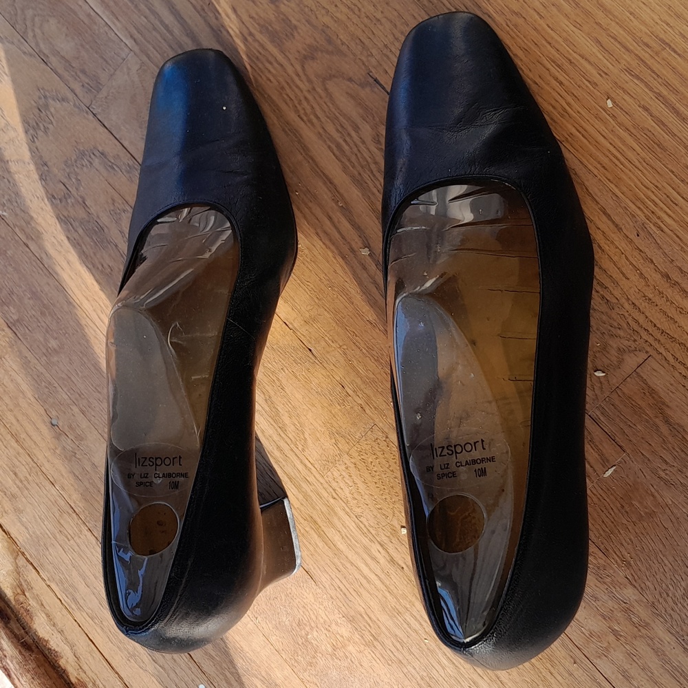 Vintage Enzo Angioloni Destressed Pumps - Picture 2 of 10